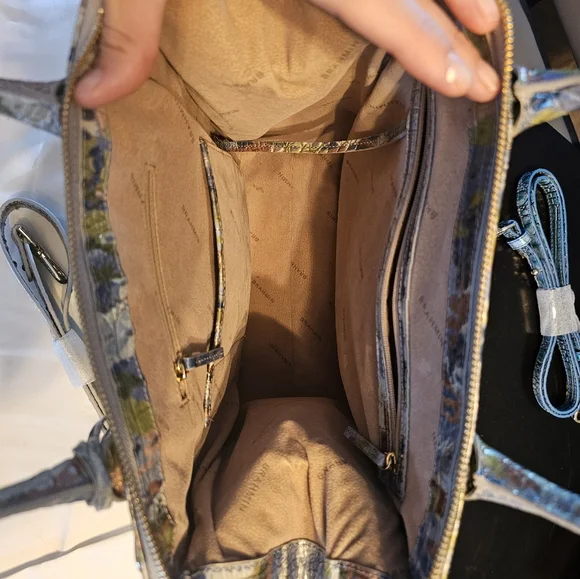 Brahmin handbag with matching wallet - Picture 3 of 6